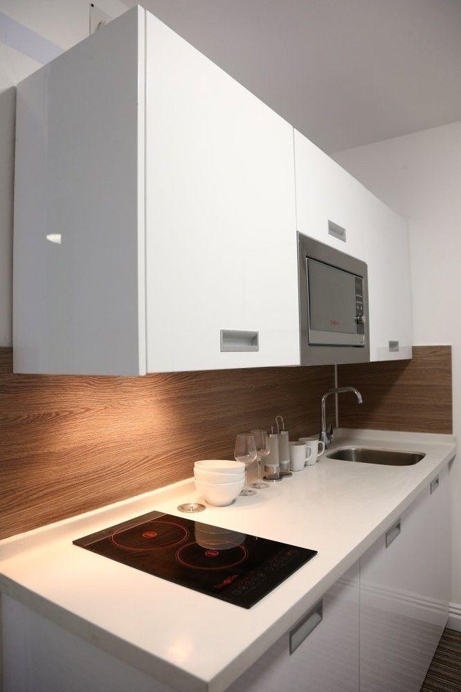 Trivelles - - Sunbridge Road Hotel